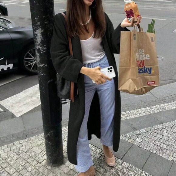 Black Casual Women's V-Neck Buttonless Super Loose Long-Sleeved Knitted Cardigan - Picture 8 of 8